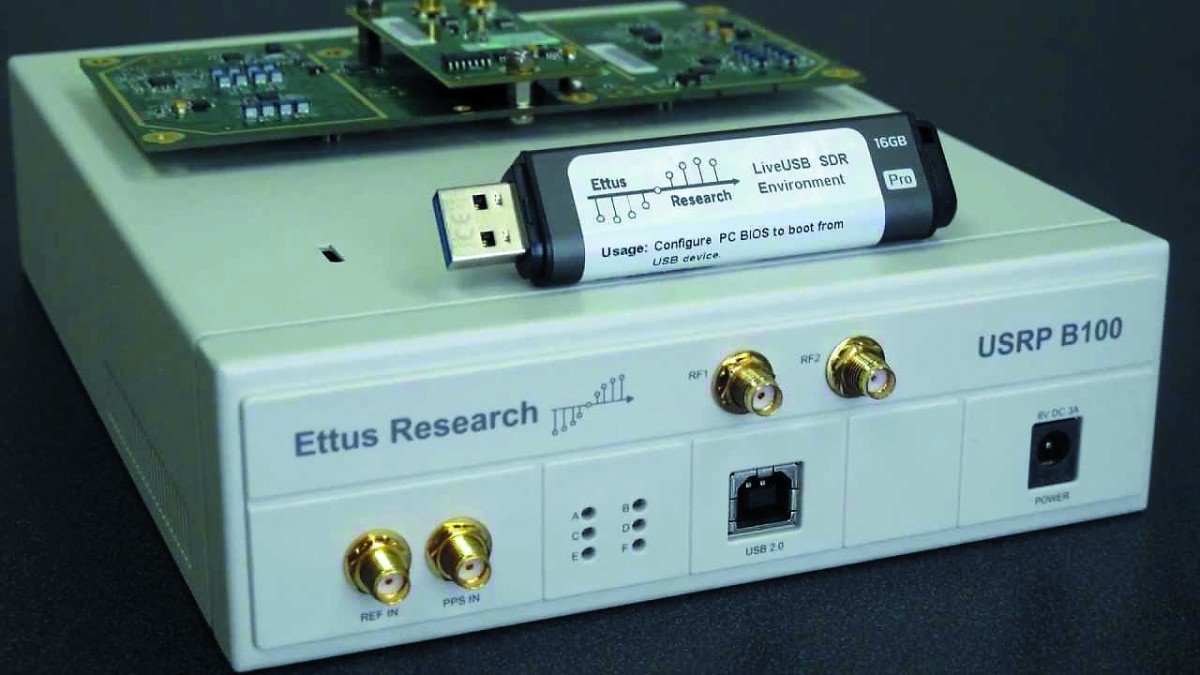 Первое поколение доступных SDR-трансиверов — Хакер