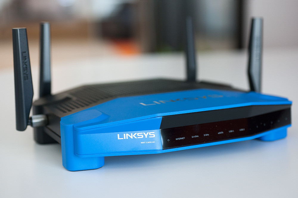 linksys-wrt1900ac_front-100261988-orig