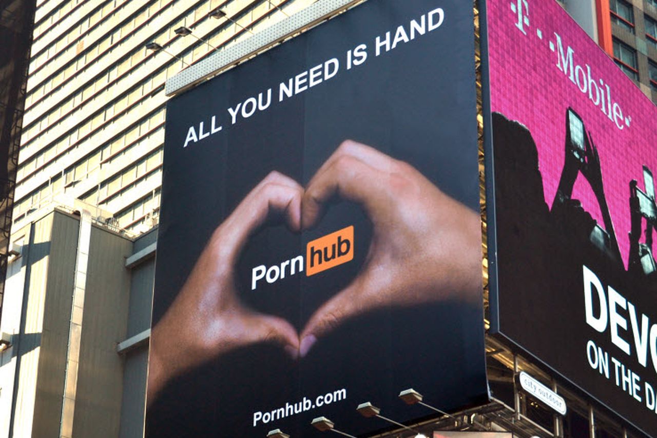   11 ,     PornHub ...