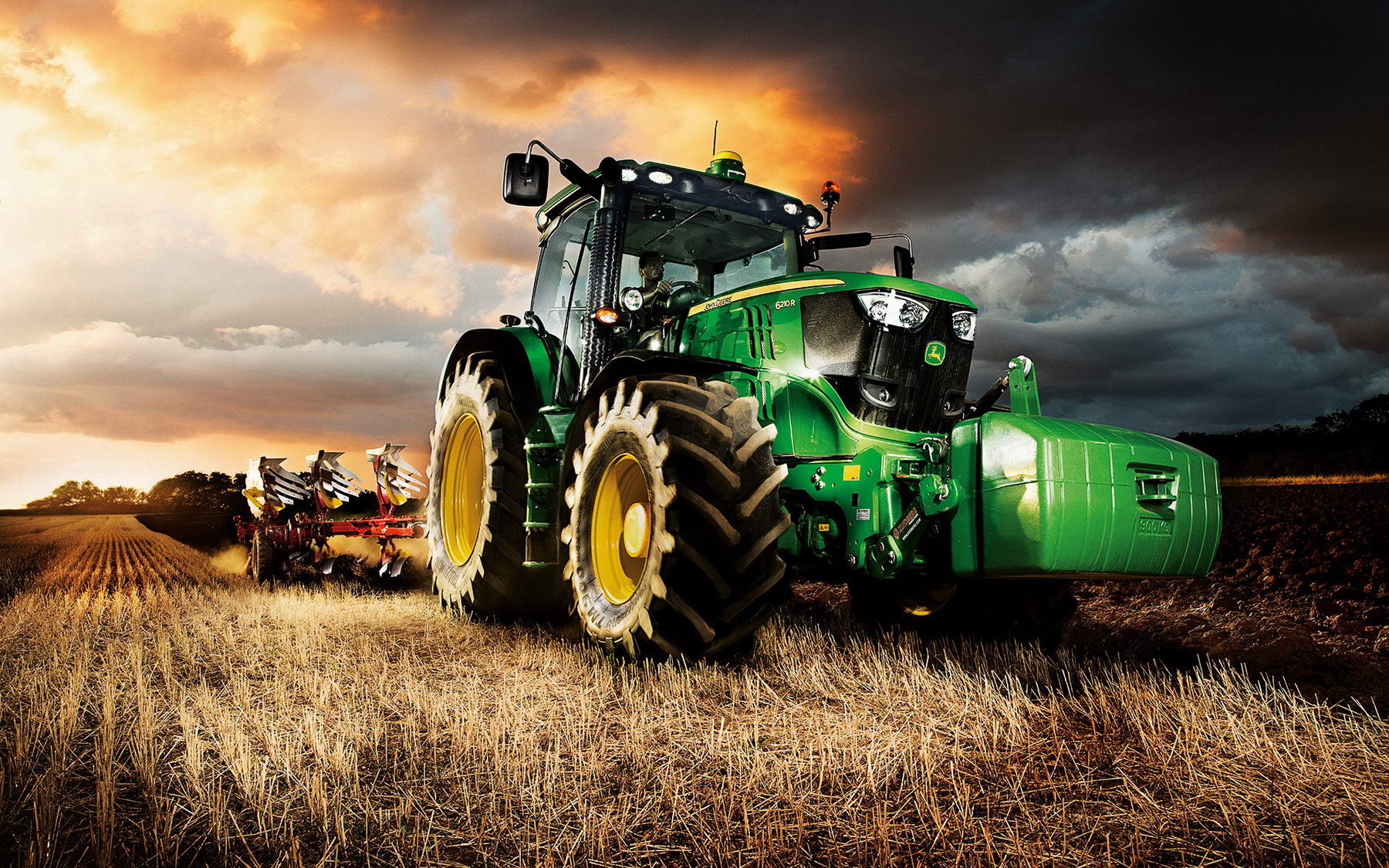 Американские фермеры вынуждены перепрошивать тракторы John Deere украинской прошивкой