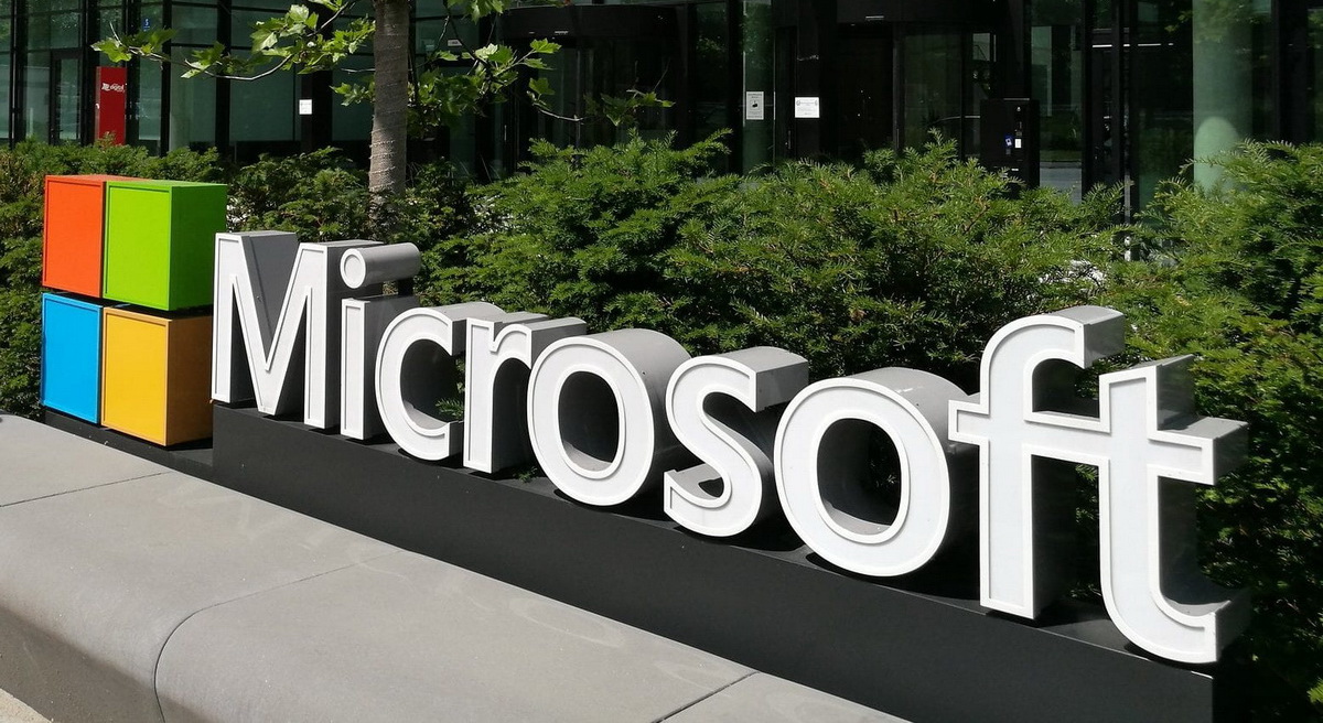 Microsoft показывает рекламу Microsoft 365 прямо в Office 2021