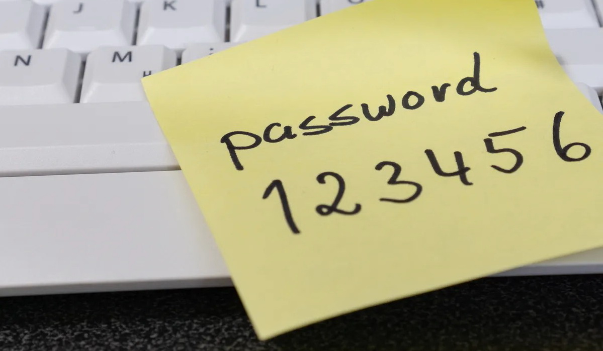 Самым распространенным паролем все еще является password