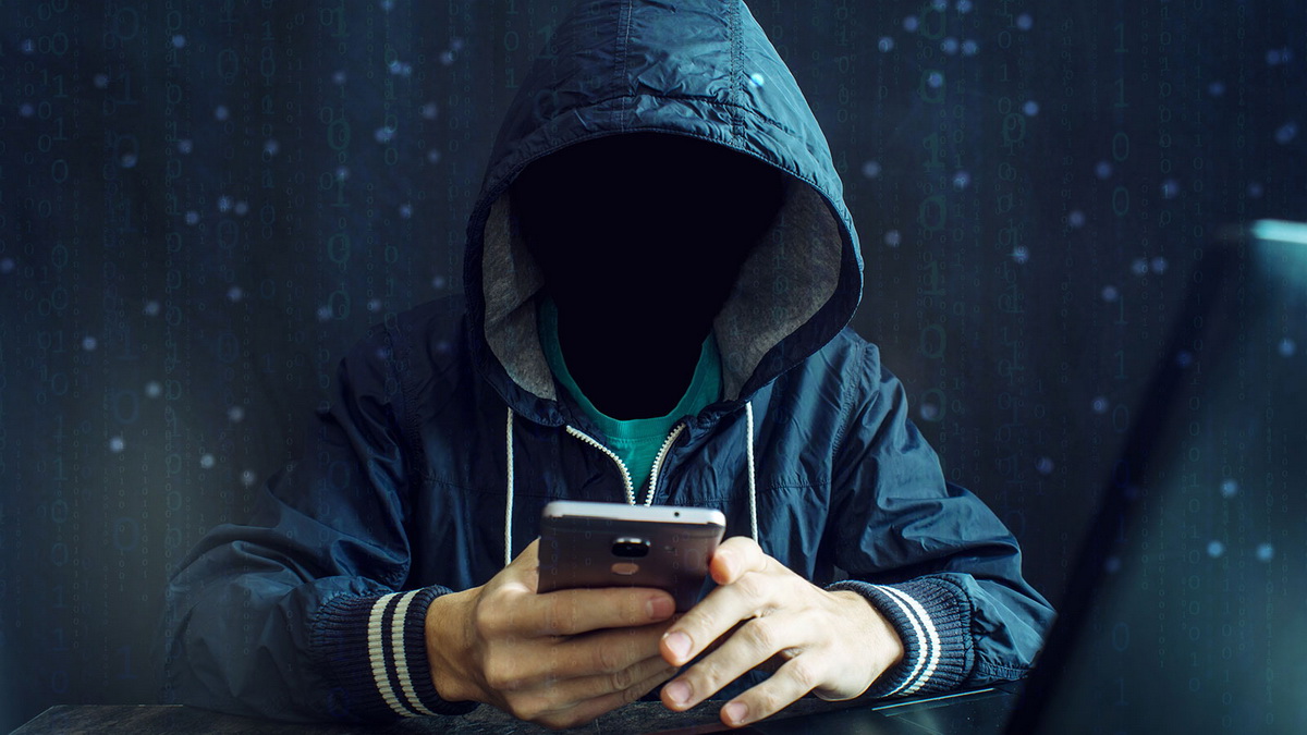 Хакер взломал мошеннический колл-центр и предупредил пострадавших об обмане
