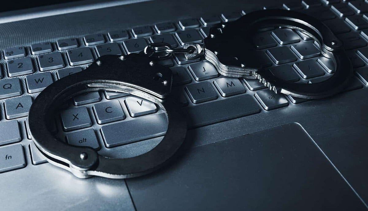 Французская полиция арестовала операторов хак-форума BreachForums